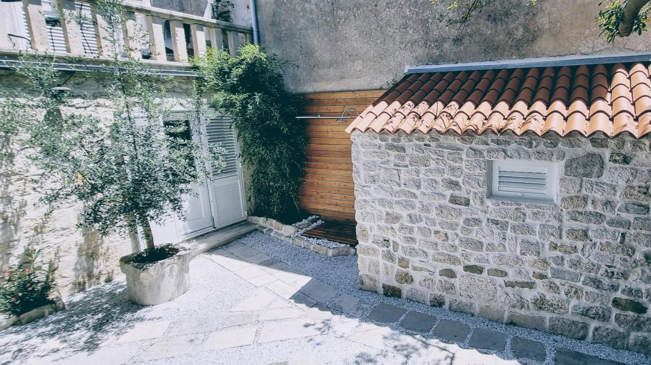 ראב Rector'S Villa - Charming Retreat In Old Town With Jacuzzi In Private Courtyard מראה חיצוני תמונה